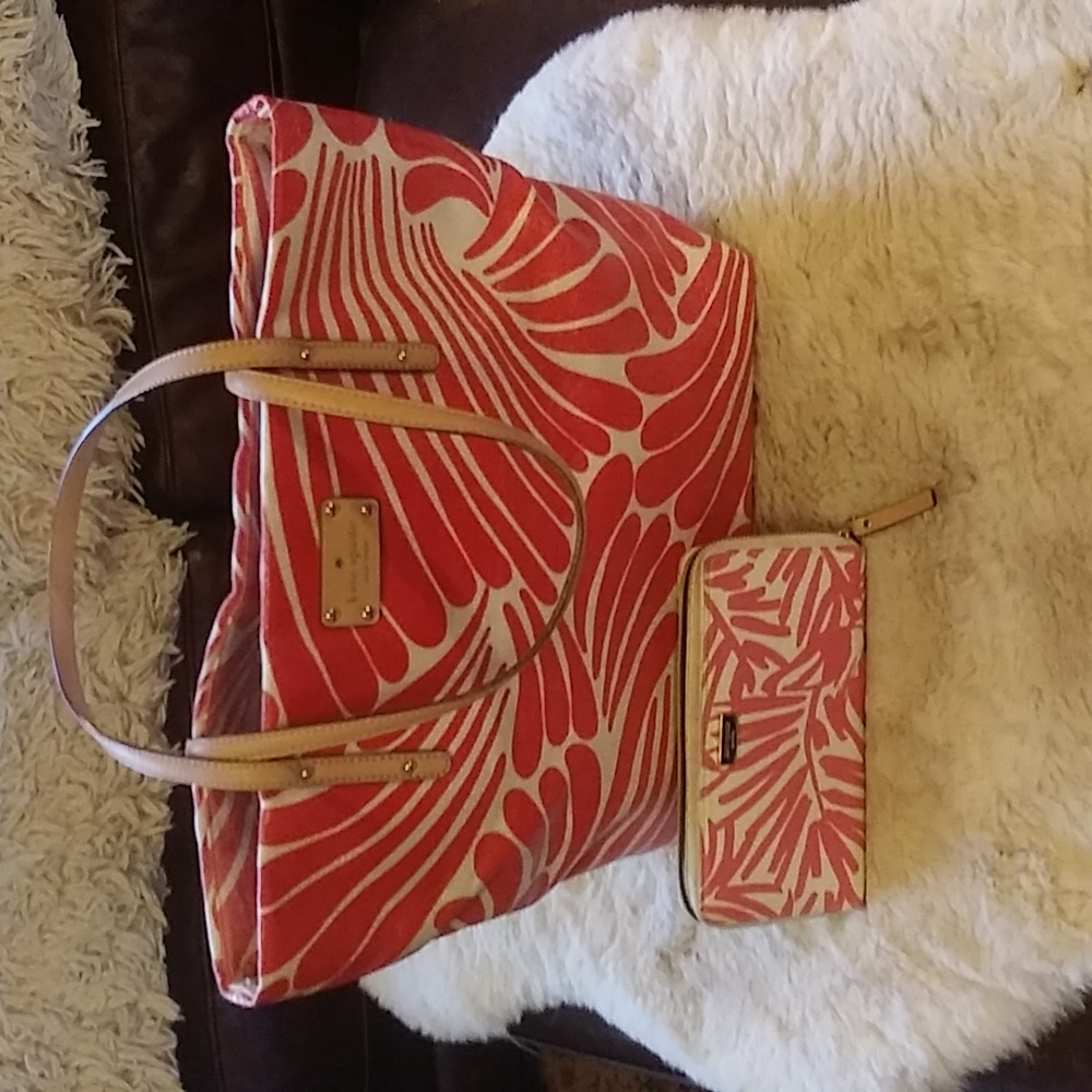 $$❤️❤️☘️ 2piece set Kate Spade tropical tote & wallet.